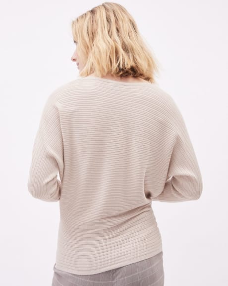 Long-Batwing-Sleeve Classic Sweater with Boat Neckline