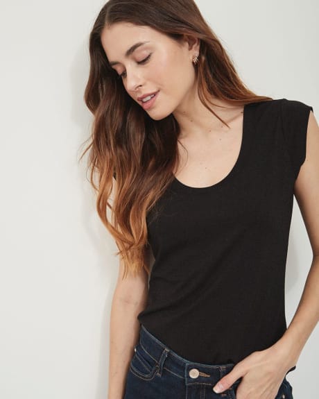 Bodycon T-Shirt with Scoop Neck and Cap Sleeves