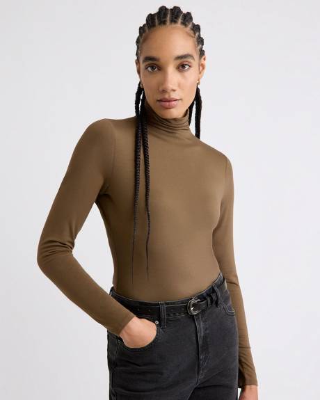 Fitted Long-Sleeve Mock-Neck Tee