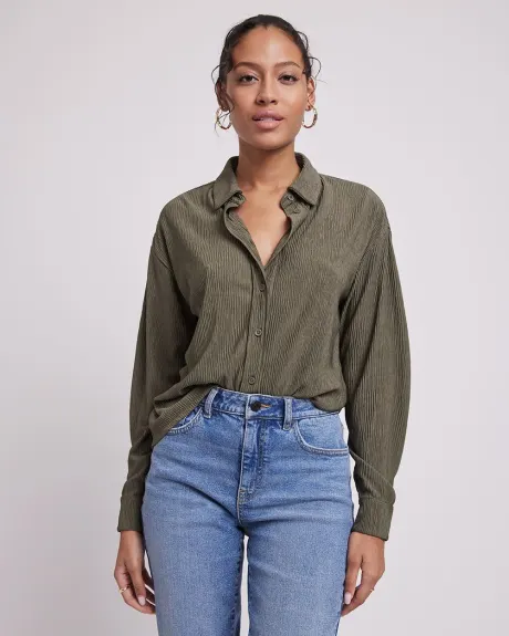 Long-Sleeve Buttoned-Down Pleated Knit Shirt