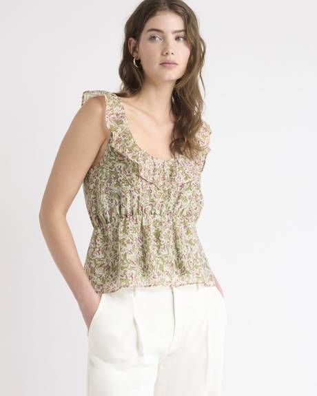 Sleeveless U-Neck Empire-Cut Blouse with Ruffles