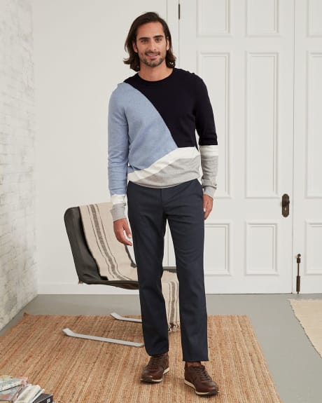 Asymmetric Pattern Crew Neck Pullover Sweater
