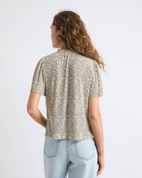 Short-Flutter-Sleeve Split-Neck Top