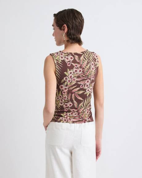 Sleeveless Crew-Neck Top with Shirred Seam