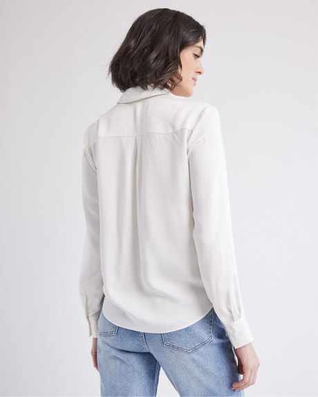 Long-Sleeve Buttoned-Down Fluid Blouse