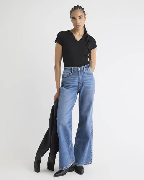 T-Shirt Côtelé à Col V