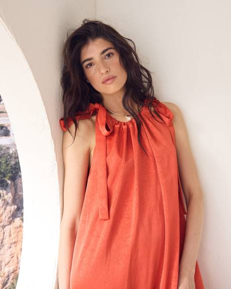 Sleeveless Halter-Neck Midi Dress