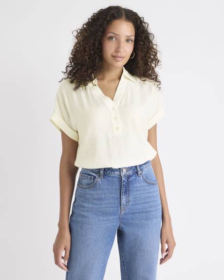 Extended-Sleeve Buttoned-Down Textured Blouse