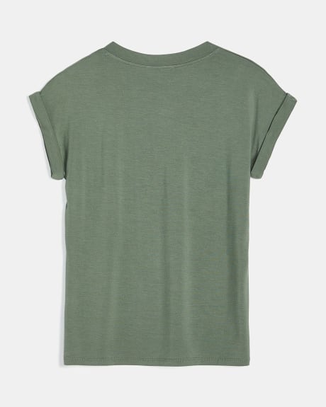 Basic Solid V-Neck T-Shirt