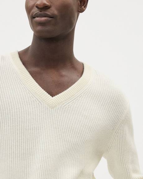 Pull &agrave; Manches Longues et Col V Profond