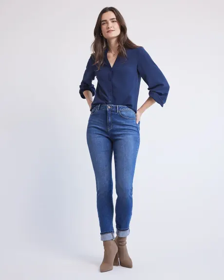 Long-Sleeve Buttoned-Down Fluid Blouse with V Neckline
