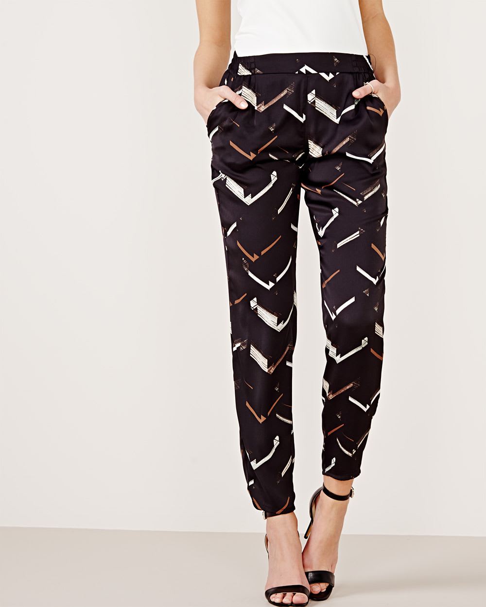 Flowy tapered pant with print RW&CO.
